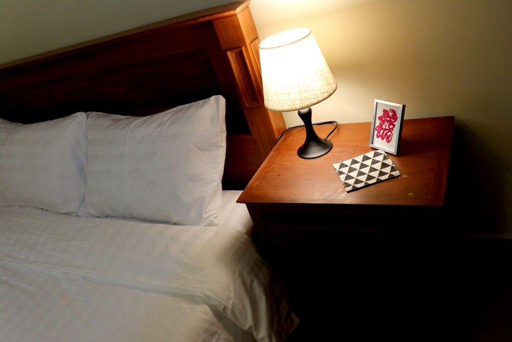 undefined HipLivin 2