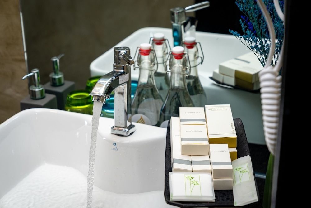 Popular Hotel & Spa Standard Twin Room 7