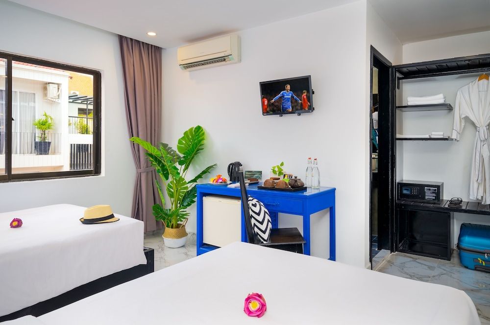 Popular Hotel & Spa Standard Twin Room 9