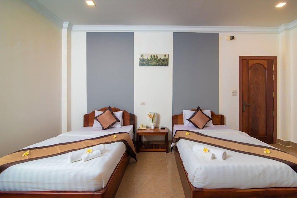 undefined Moonlight Inn Boutique 9