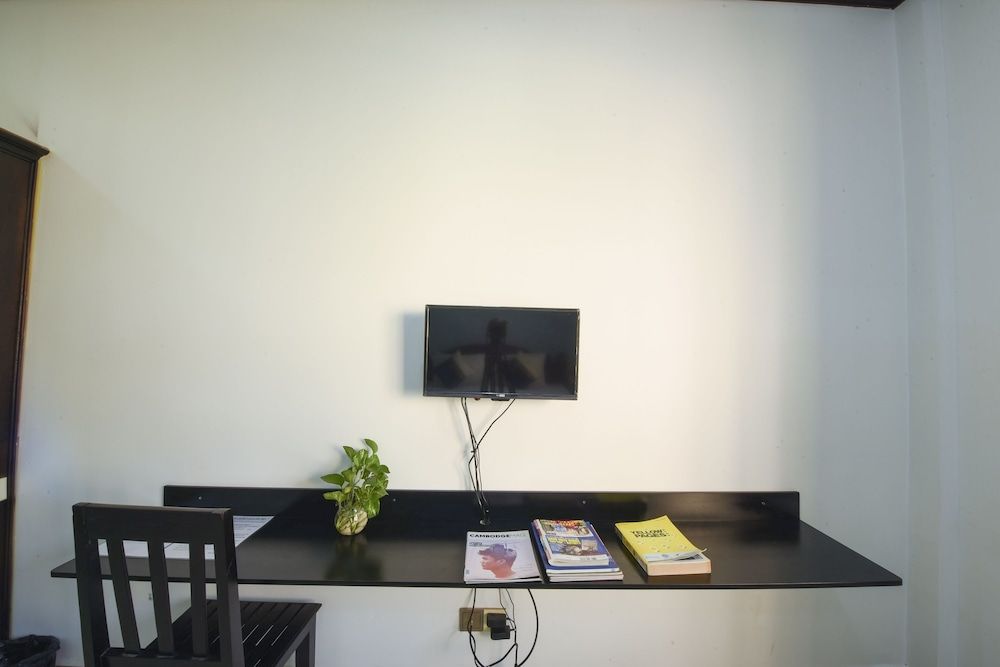 Thyda Villa Deluxe Double Room 4