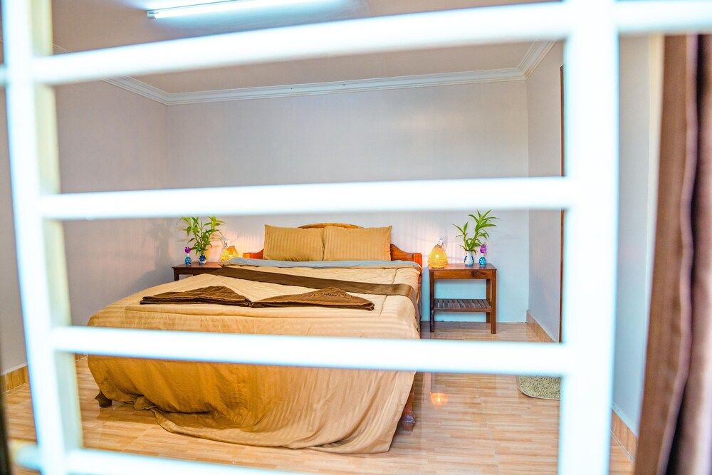 undefined Tropical Villa Siem Reap 10