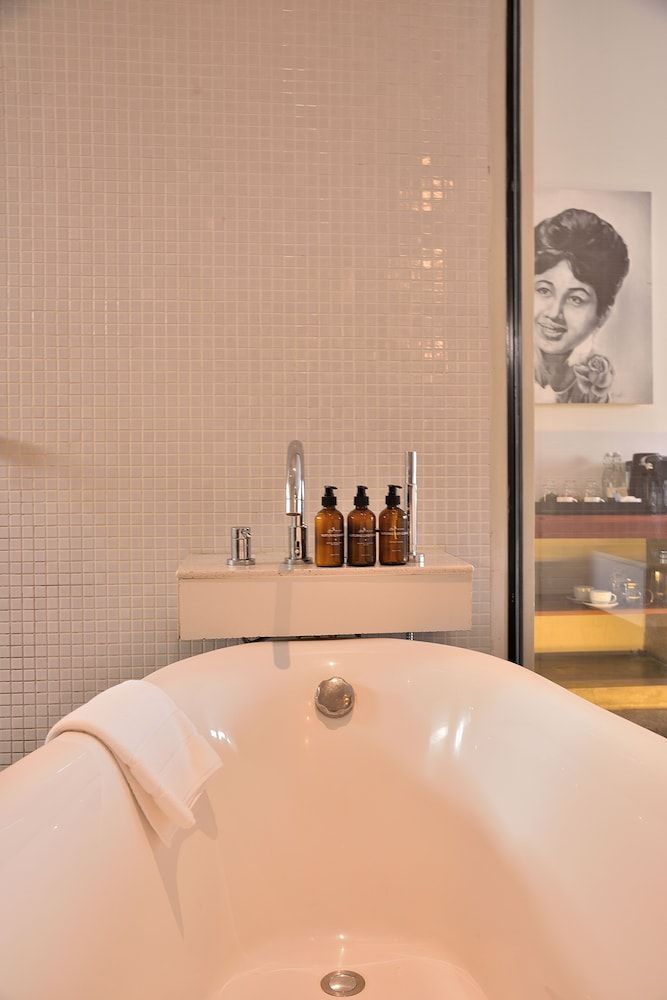 Jaya House Angkor Park Deluxe Twin Room - Free Airport Transfers + Mini-Bar 14