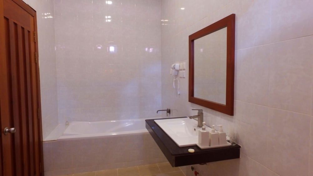 The Mansion - Siem Reap Deluxe Twin Room 5