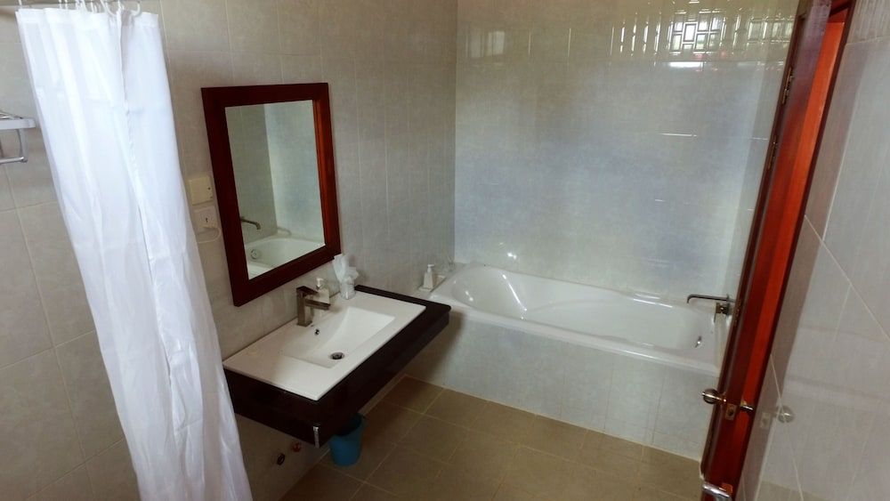 The Mansion - Siem Reap Deluxe Twin Room 7