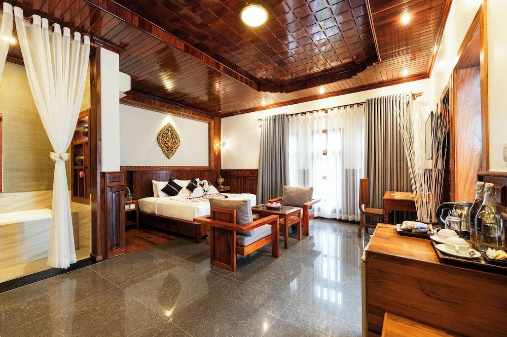 Landmark Room