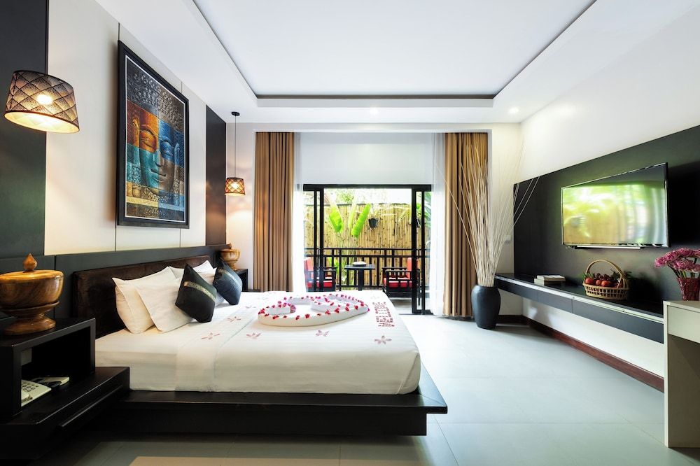 Peak Elite Boutique Deluxe Double Room 2