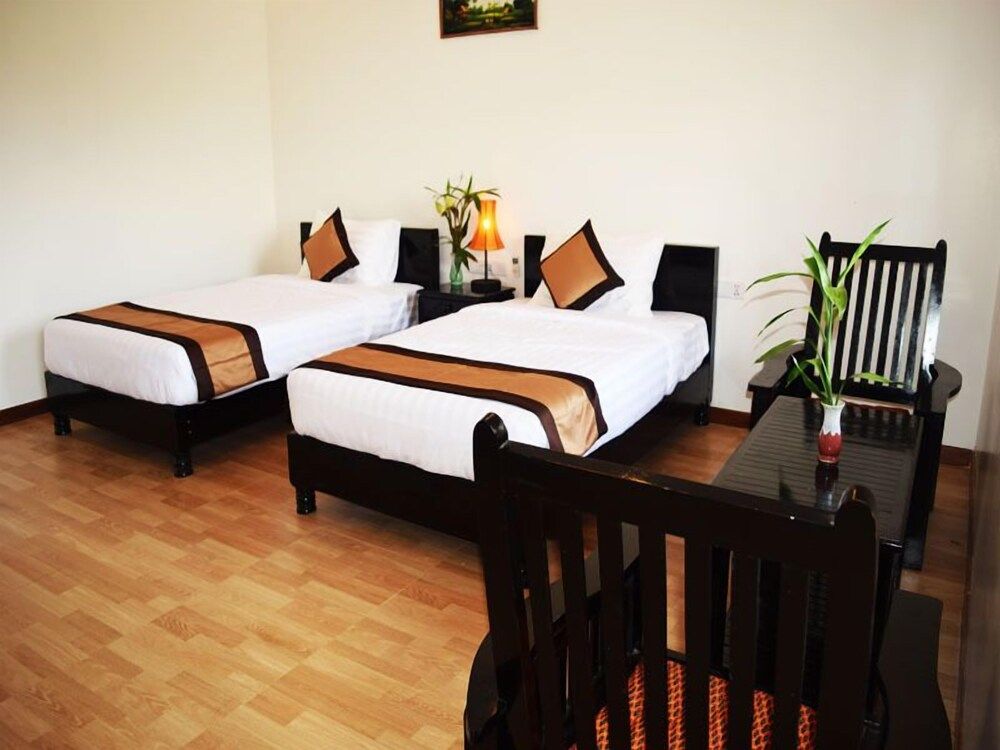 Crystal Hotel Superior Twin Room 24