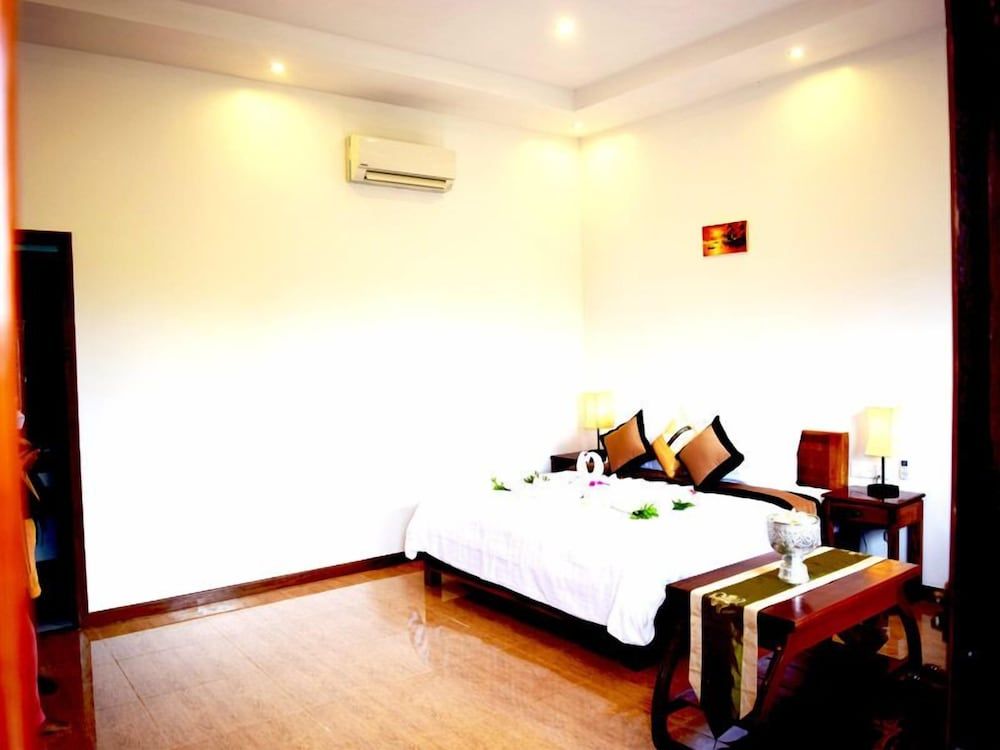 Crystal Hotel Superior Twin Room 12