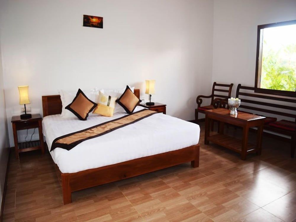 Crystal Hotel Superior Twin Room 23