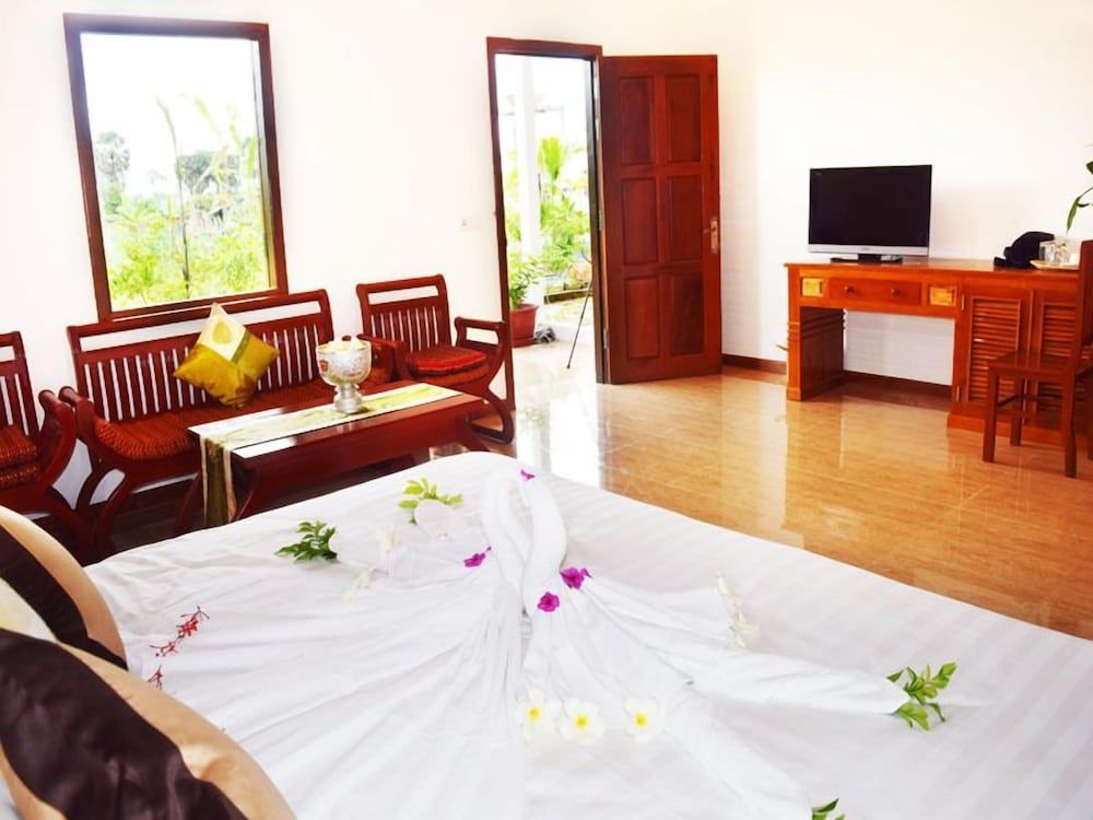 Crystal Hotel Superior Twin Room 15