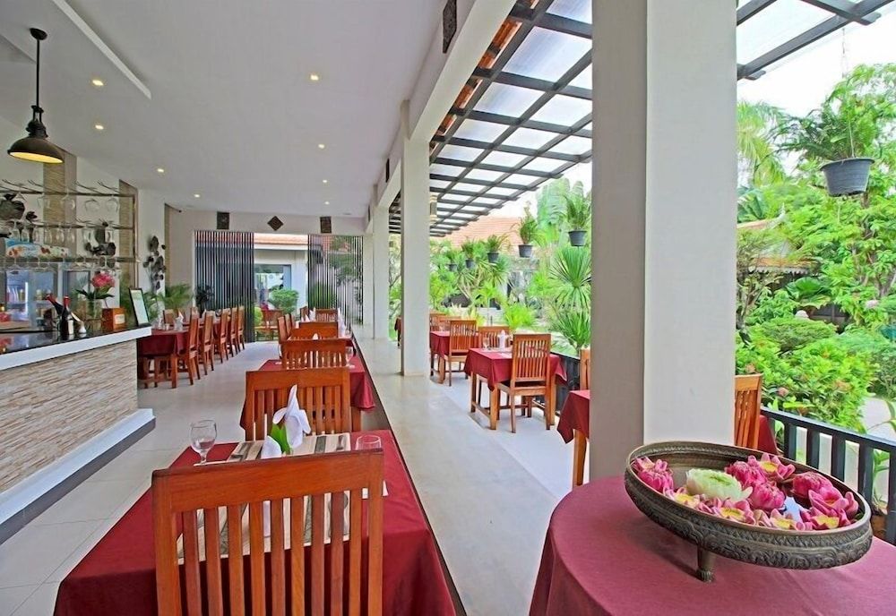 undefined Crystal Hotel 8