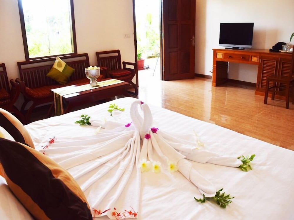 Crystal Hotel Superior Twin Room 17