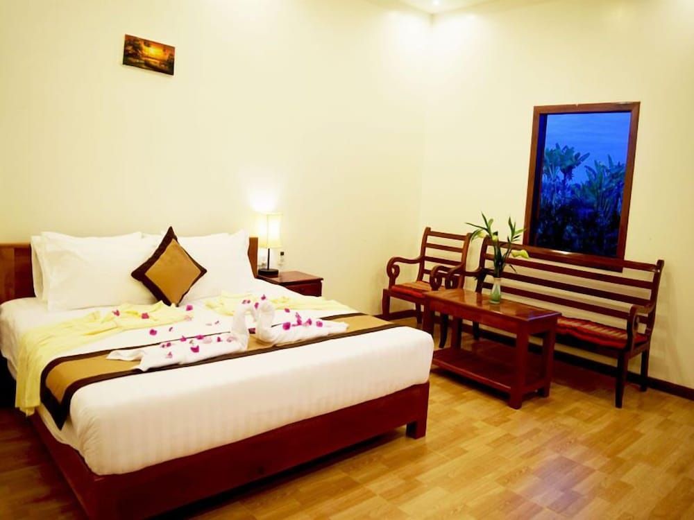 undefined Crystal Hotel 3