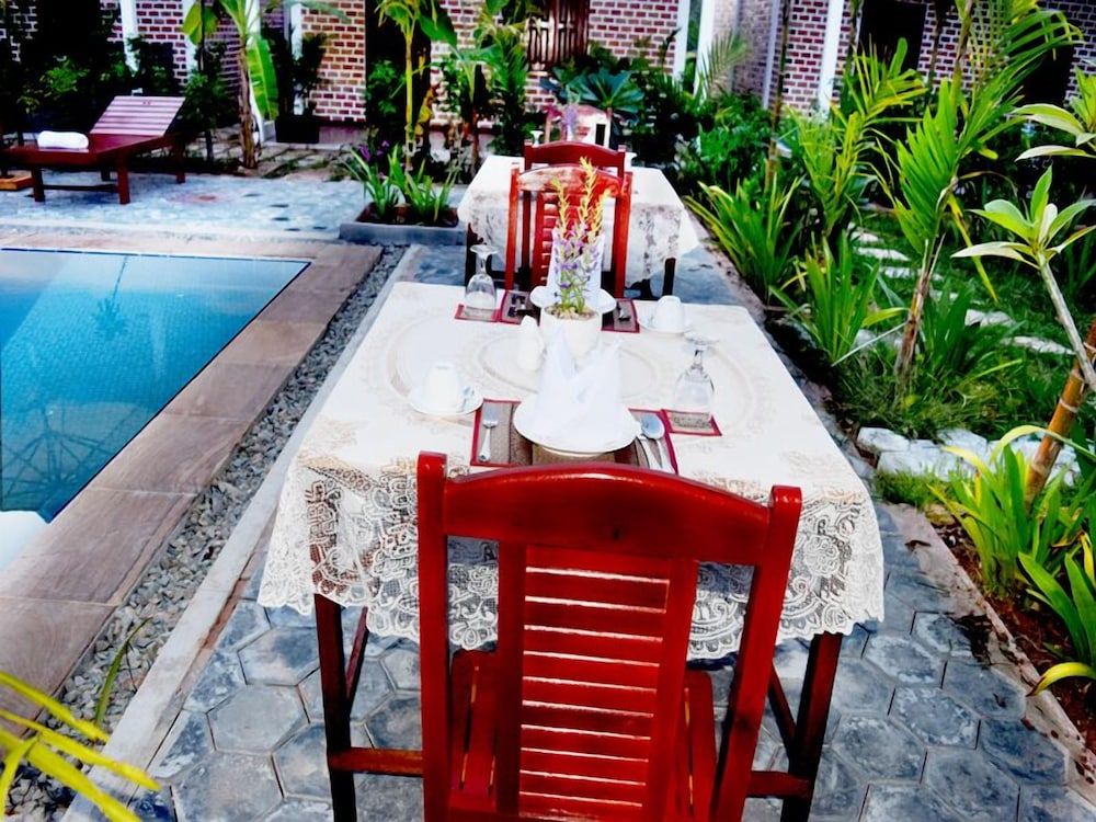 Crystal Hotel Superior Twin Room 27