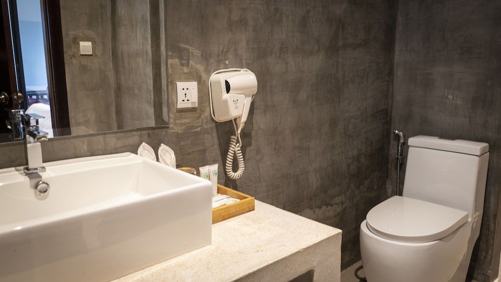 Grange Standard Room 5