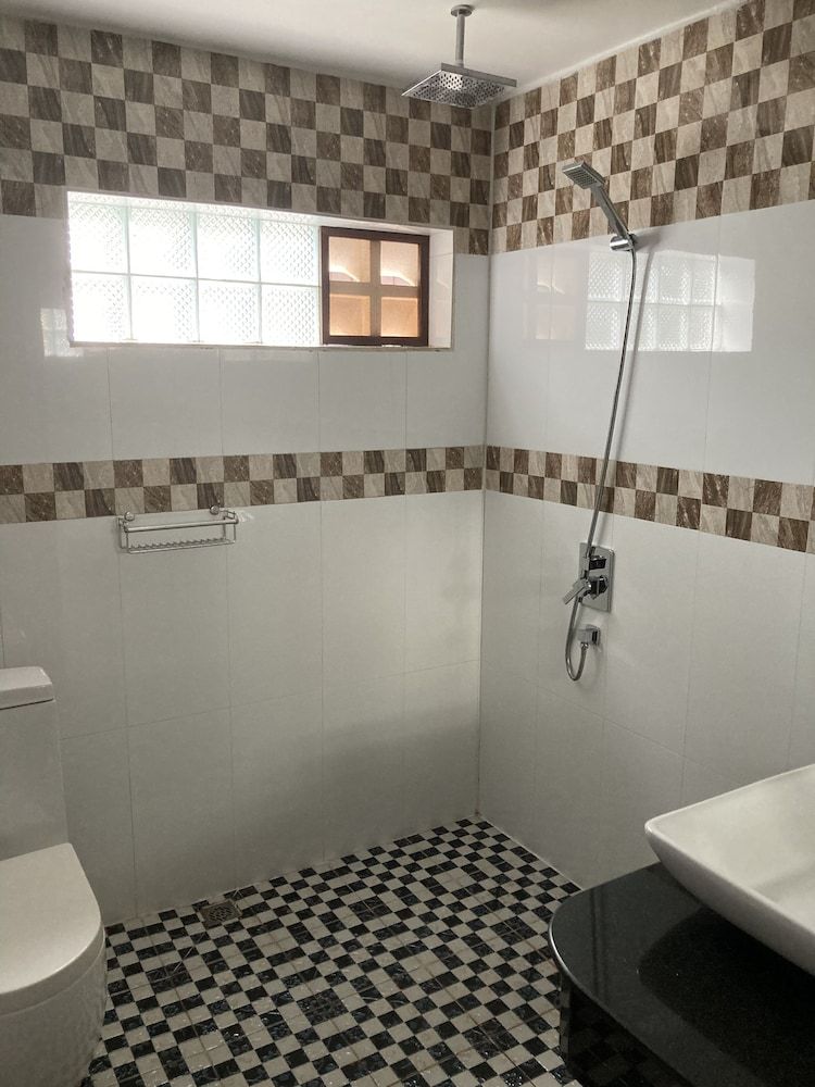 Lily Pad Boutique Hotel Family Triple Room 5