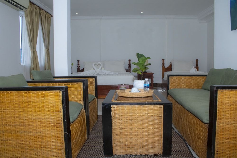 The Blanc Residence Deluxe Twin Room 13