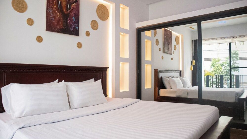 Central Modern Private Villa by La San