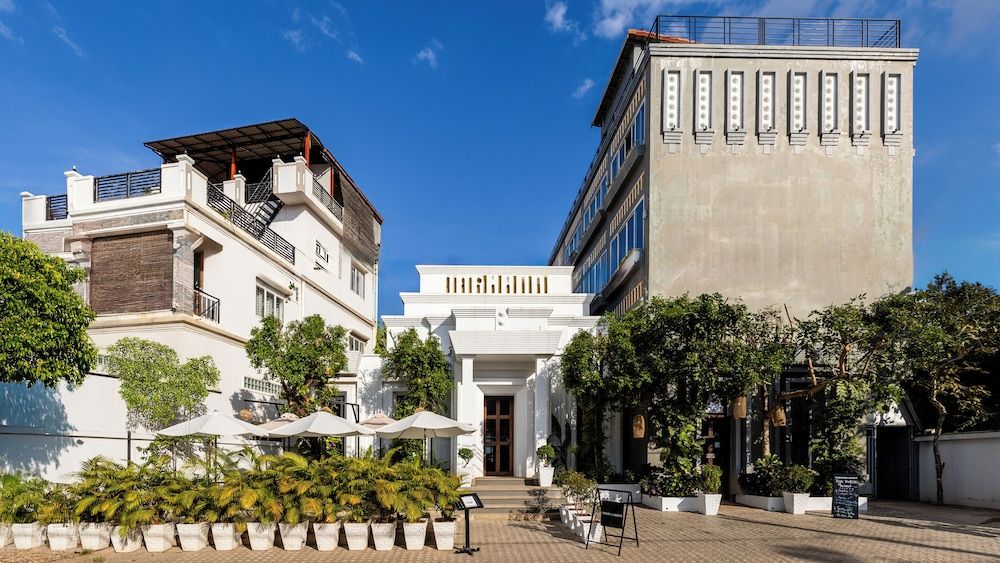 undefined Reservoir Hotels 6