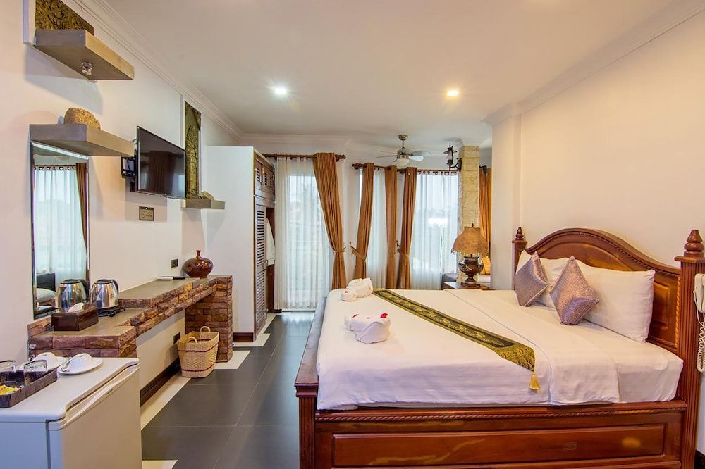 Deluxe Double Room, Pool View