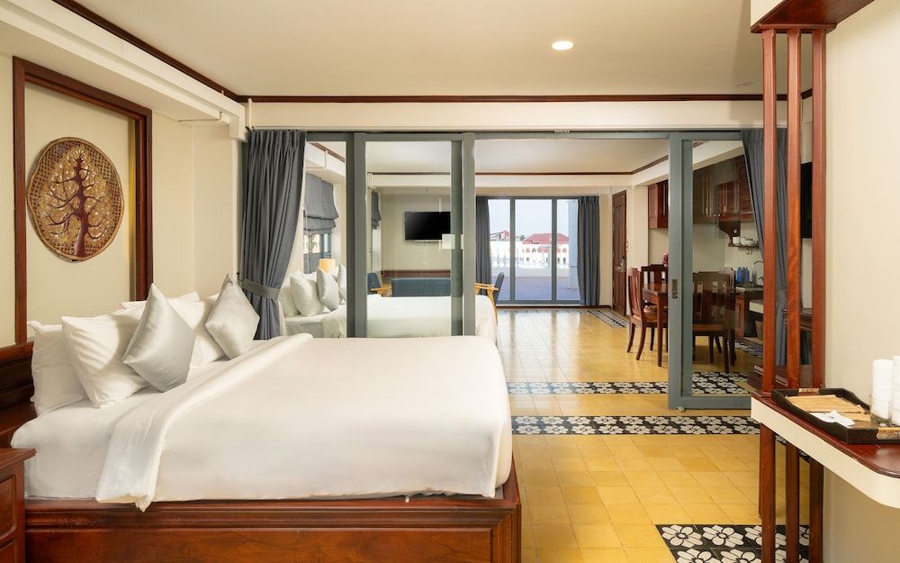 undefined The Elephant 3