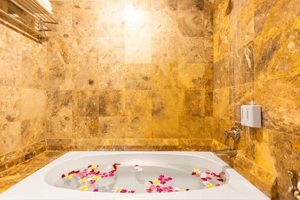 Angkor Land Urban Boutique Family Double Room, City View 7