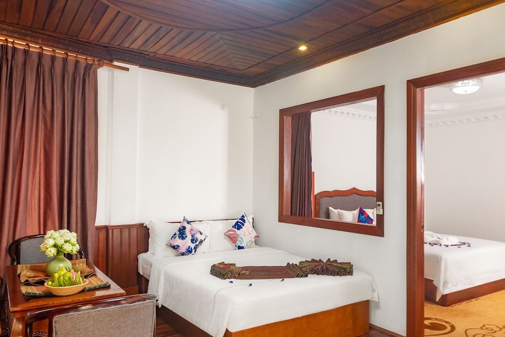 Angkor Land Urban Boutique Family Double Room, City View 3