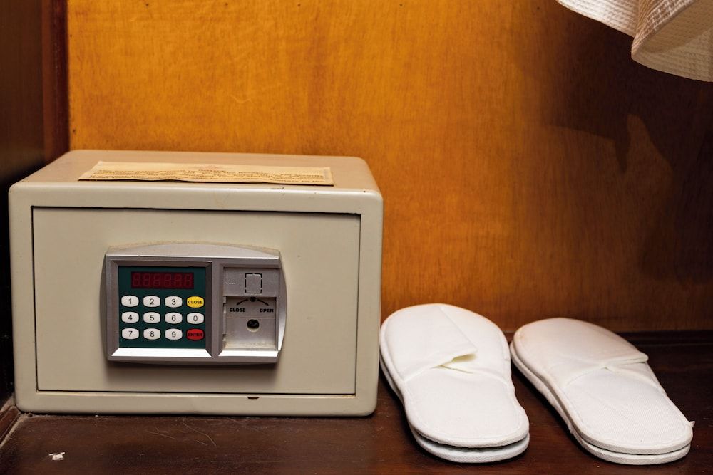 Angkor Land Urban Boutique Family Double Room, City View 9