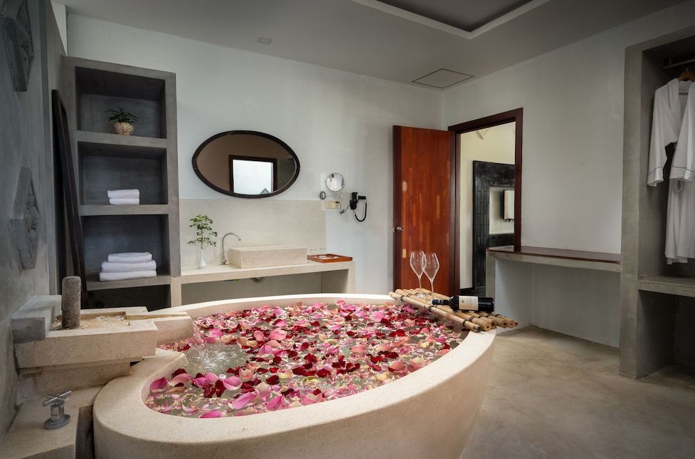 Bopha Watbo Residence Cabana Suite Pool Access 9