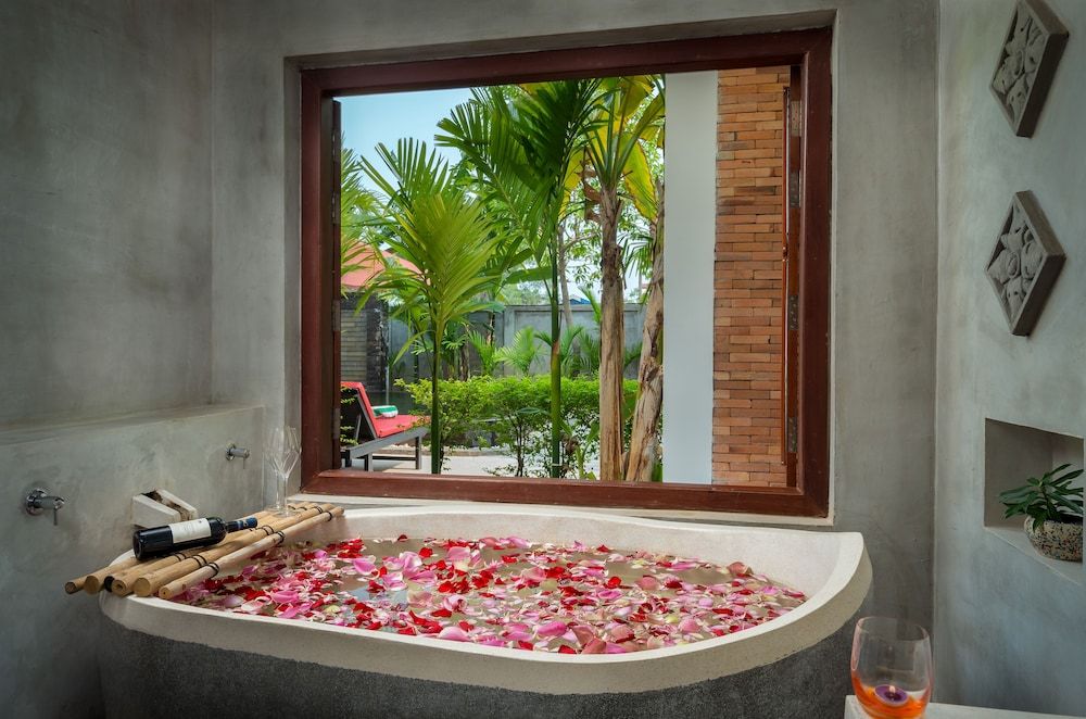 Bopha Watbo Residence Suite Room Pool View 14