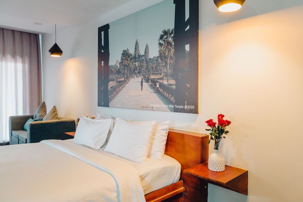 Bopha Watbo Residence Suite Room Pool View 5