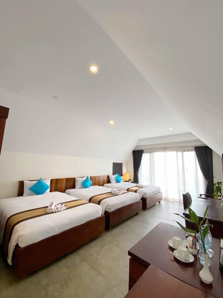 Ang Damnak Samrith Boutique Hotel Deluxe Triple Room 8