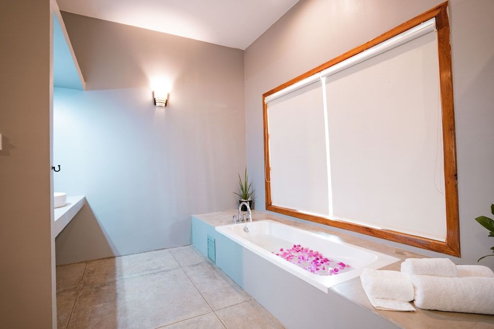 Amazing Palm Resort Deluxe Double Room 8