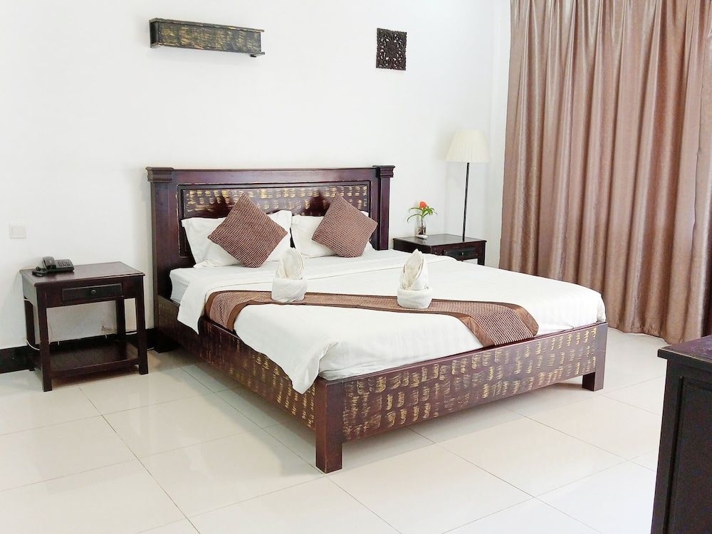 Tan Sokchea Boutique Deluxe Double Room 6
