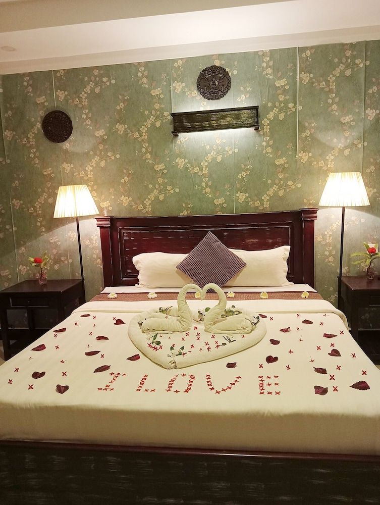 Tan Sokchea Boutique Deluxe Double Room 5