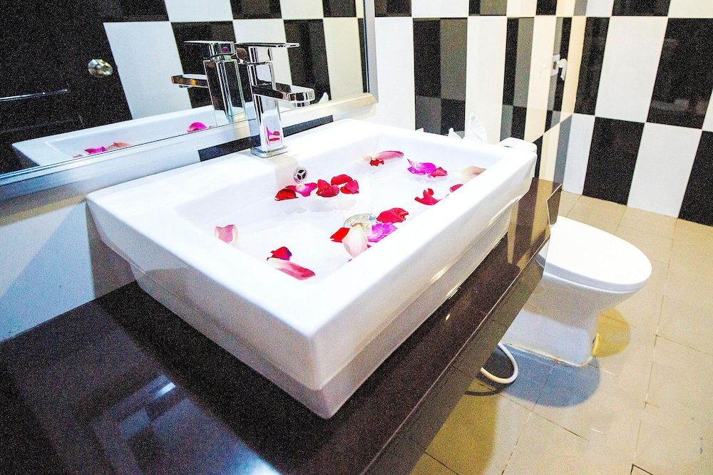 Tan Sokchea Boutique Deluxe Twin Room 4