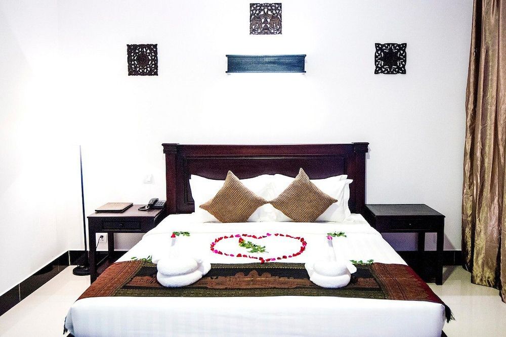 Tan Sokchea Boutique Deluxe Double Room 8