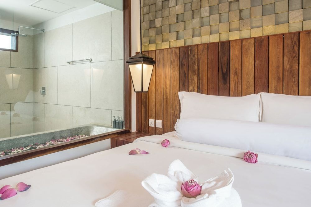 Siemreap Vasinh Residence Deluxe Suite Pool View 2