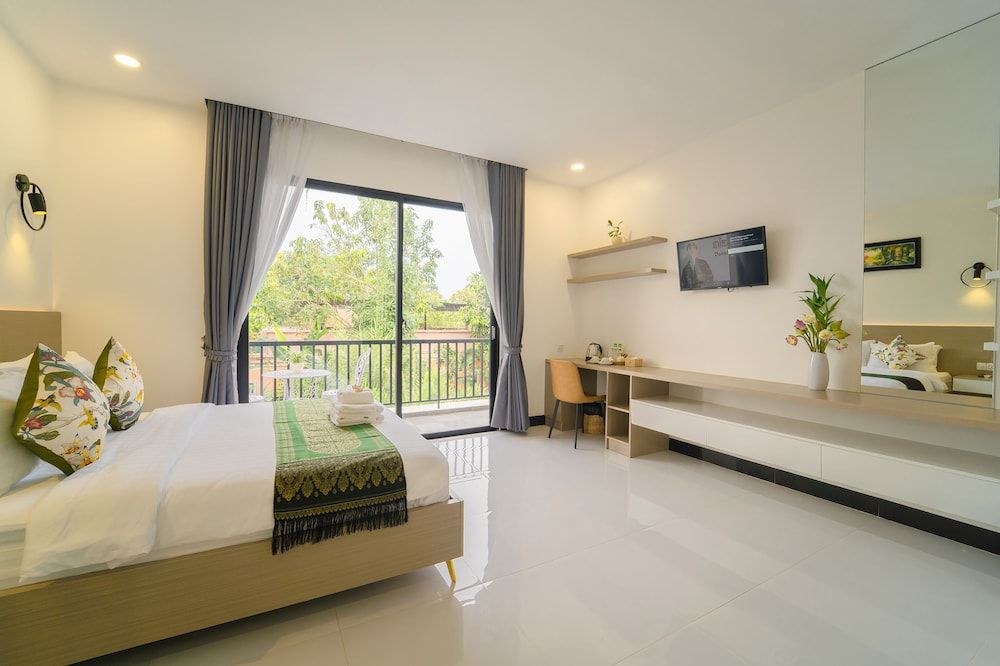 LH Residence 752 Deluxe Double Room 2