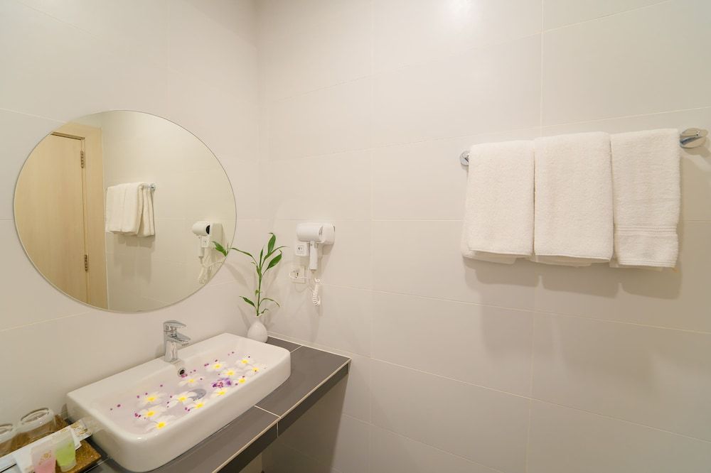 LH Residence 752 Deluxe Double Room 10