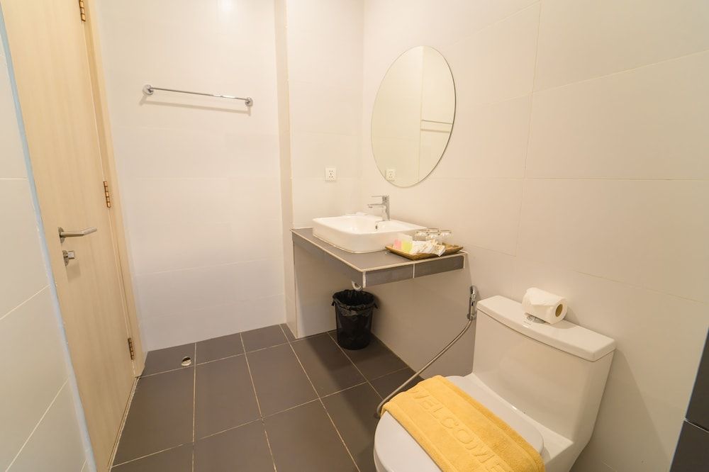 LH Residence 752 Deluxe Double Room 8