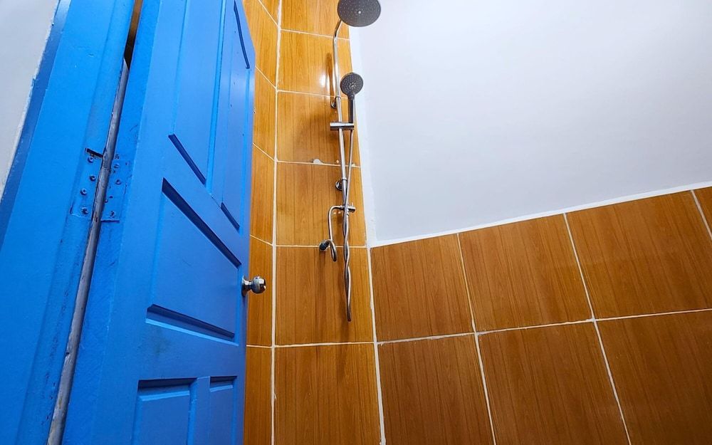 Mad Monkey Koh Rong Superior 12 Bed Female Dorm 5