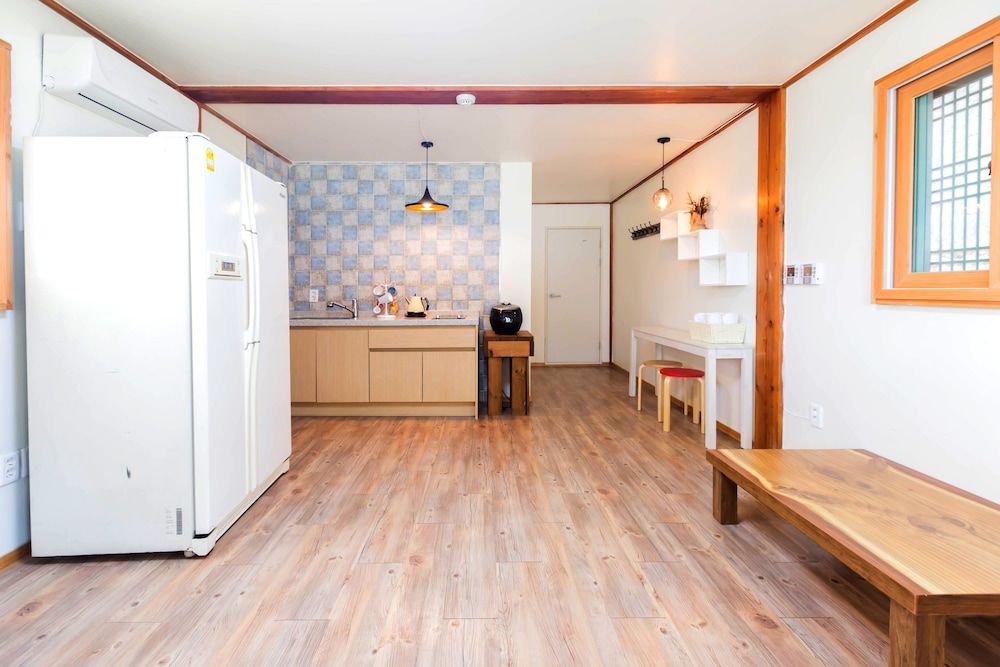 Gyeongju West Namsan Hanok Pension Traditional Room (Danche) 5