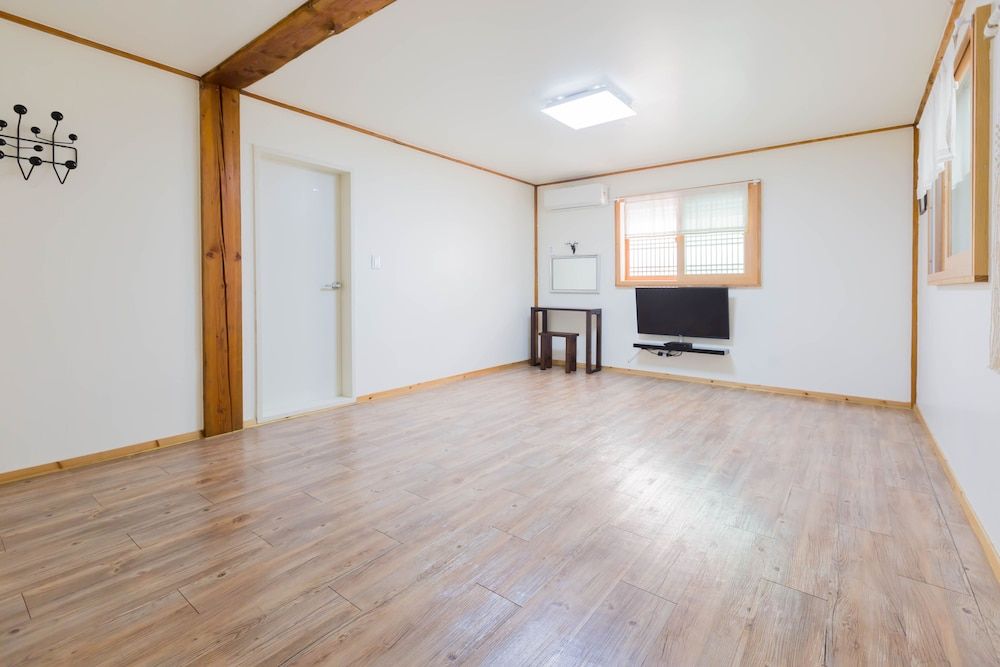Gyeongju West Namsan Hanok Pension Traditional Room (Danche) 3