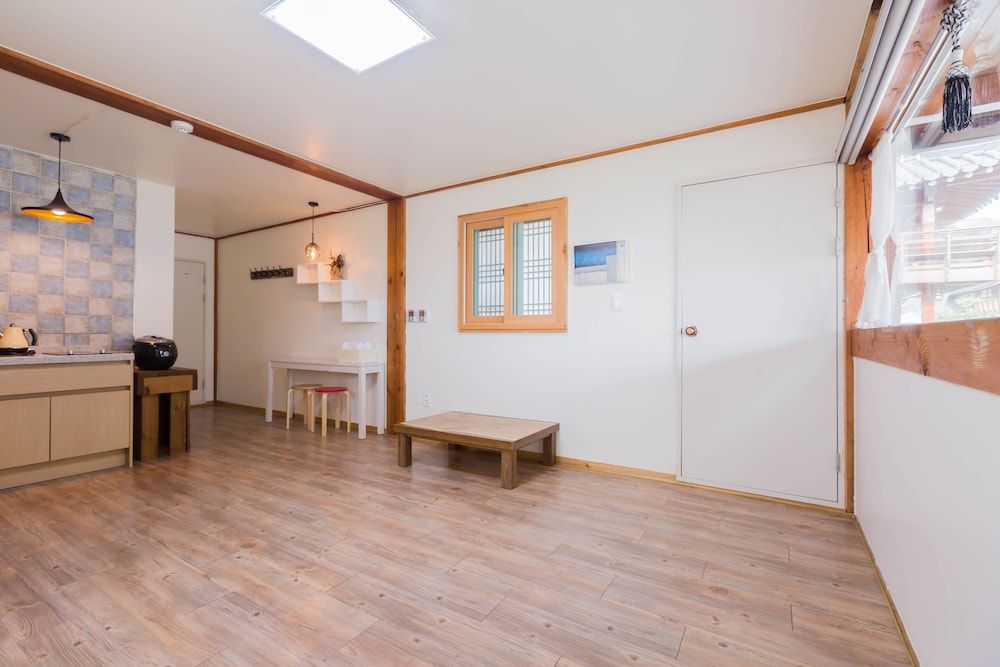 Gyeongju West Namsan Hanok Pension Traditional Room (Danche) 7