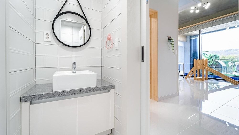 Gyeongju Cheongun28 Kids Poolvilla Basic Room, 1 Bedroom (B dong Poolvilla _ 101ho) 2