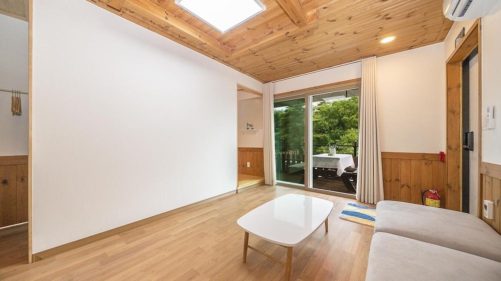 Gyeongju Themandi Pension Basic Room, 1 Bedroom (ROOM-3) 10