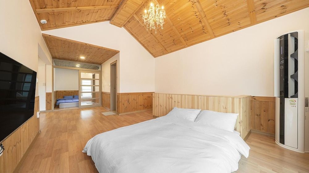 Gyeongju Themandi Pension Basic Room, 1 Bedroom (ROOM-4) 2