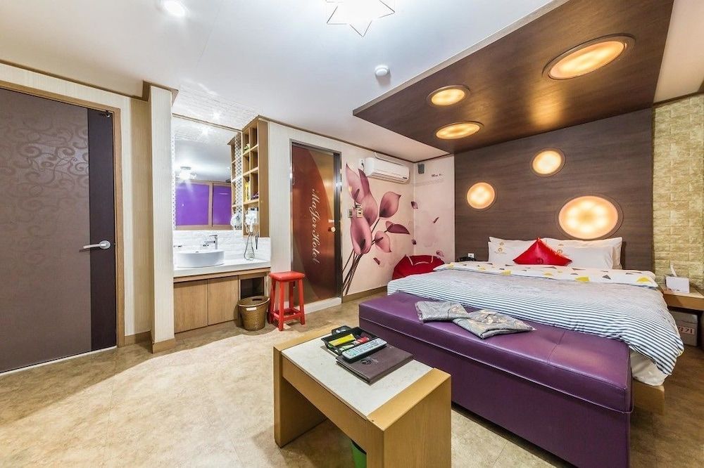 undefined Major Hotel 6